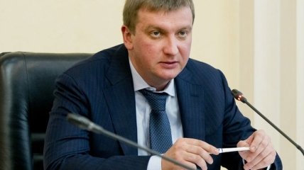 Павел Петренко уволил руководство регистрационной службы Киева