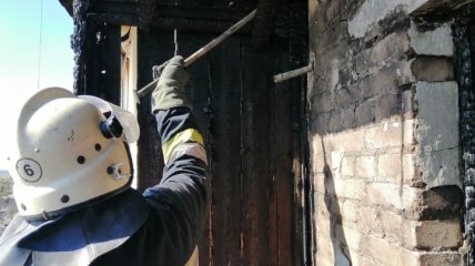 В Винницкой области спасатели потушили пожар в многоэтажке