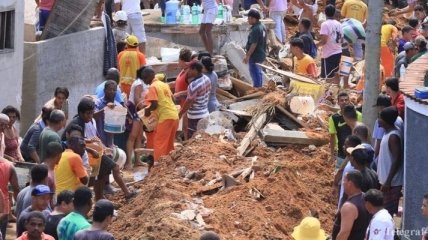 Проливные дожди и оползни в Бразилии унесли жизни почти 50 человек