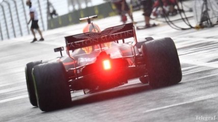 Дождевая квалификация и другие субботние фото Гран-при Венгрии 