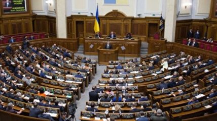 Рада приняла закон по "маски-стоп", усиливающий ответственность силовиков