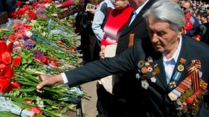 Более 1,5 млн украинцев получат денежную помощь ко Дню Победы