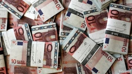 Средняя зарплата в Польше достигла почти €1 тыс