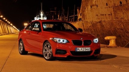 BMW официально представил купе 2-Series