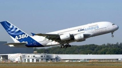 Airbus сокращает выпуск авиалайнеров А380