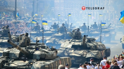 С залповым огнем и реактивной артиллерией: на параде в Киеве ВСУ показала все свои новинки (эксклюзивный фоторепортаж)