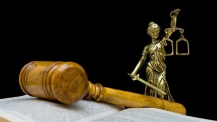 В Запорожье мужчину судят за незаконную недвижимость возле Днепра