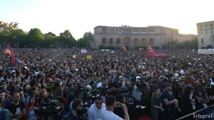 Оппозиционер Пашинян призвал сторонников собираться на митинг в Ереване