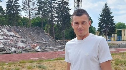 Егор Картушов на стадионе в Чернигове