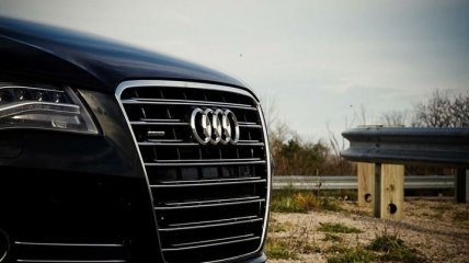 В Audi представили оригинальный R8 V10 Plus