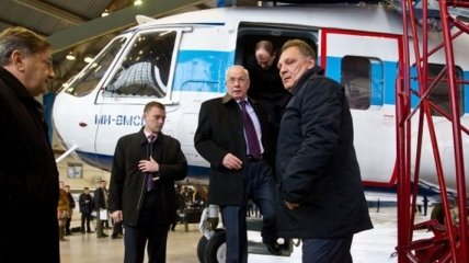 Азаров похвастался, как хорошо в Украине развивается авиастроение