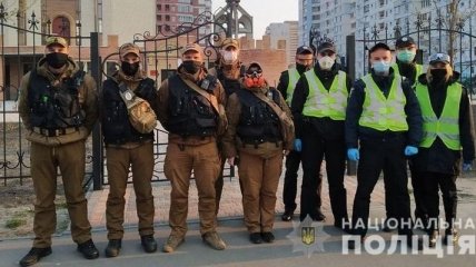 У Києві біля храмів вже чергують Нацгвардія і поліція