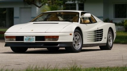 Легендарный Ferrari Testarossa из Miami Vice продадут на аукционе