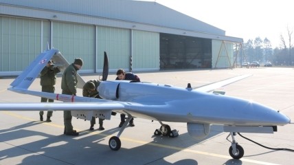 Красавец-дрон готовится к первому полету