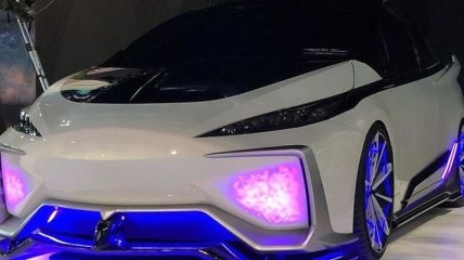 Представлен концепт-кар на основе Toyota Prius (Фото)