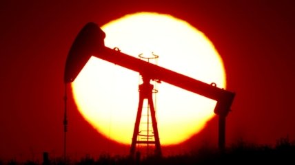 Обвал нефтяного рынка: Brent упала на 30% 
