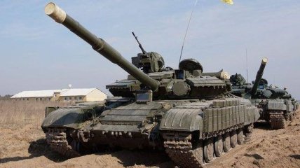 Порошенко опубликовал драйвовое видео с украинскими танкистами