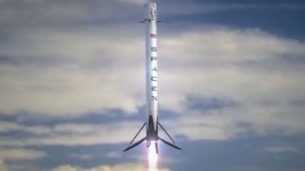 SpaceX запустила новую версию ракеты-носителя Falcon 9 (Видео)