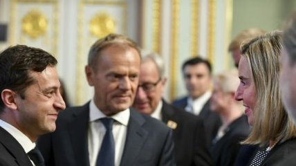 Туск хочет пригласить Зеленского на встречу с лидерами G7