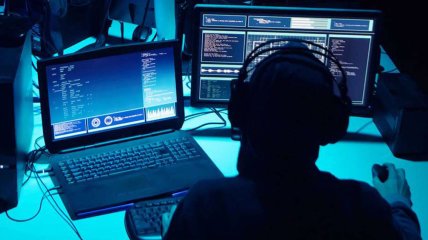 "Маємо багато цікавого": українські хакери зламали Центробанк рф і злили тисячі файлів у мережу