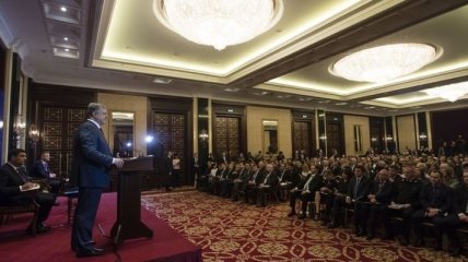 Порошенко обсудил с послами "Большой семерки" актуальные проблемы Украины