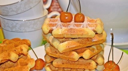 Рецепт дня: творожный десерт с бисквитными вафлями