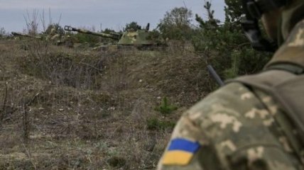 Доба на Донбасі: 10 порушень тиші, один воїн поранений
