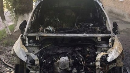  Главному редактору украинского телеканала сожгли автомобиль