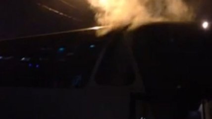 В Москве загорелся автобус с футболистами (Видео)