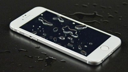 Новое поколение iPhone станет водонепроницаемым