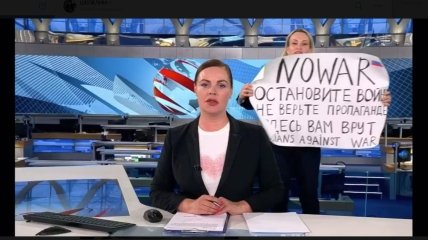 Марина Овсянникова сорвала прямой эфир на Первом канале
