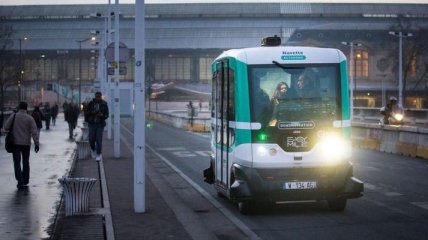 В Париже запустили экспериментальные беспилотные автобусы