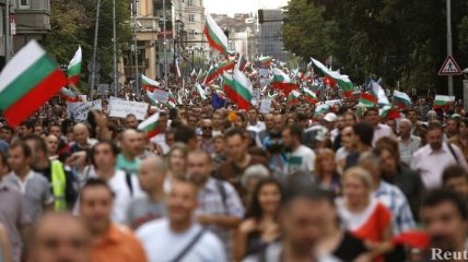 Тысячи демонстрантов собрались в Софии на митинг против власти