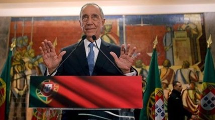 Президент Португалии добровольно отправился на карантин из-за коронавируса