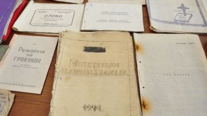 В Черновцах СБУ изъяла у "черных археологов" 4 тысячи ценных документов УПА