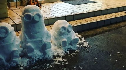 Люди слепили сотни интересных персонажей из снега в Токио (Фото)