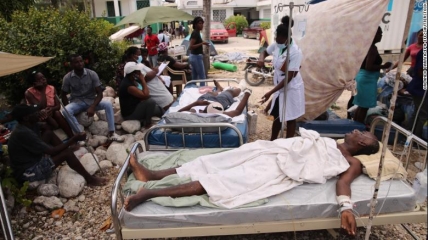 Больницы на Гаити не справляются с количеством пострадавших