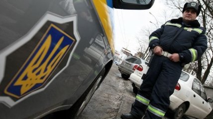 ГАИ просит украинских водителей сегодня не выезжать на авто