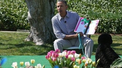 Барак Обама с семьей отпраздновал Пасху на лужайке у Белого дома