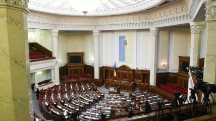 Парубий досрочно закрыл пленарное заседание парламента