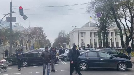 В центре Киева разогнали митинг "евробляхеров" (видео)