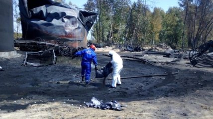 ГСЧС: Угрозы взрыва на нефтебазе под Киевом нет