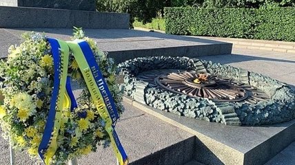"Нам не о чем спорить": Зеленский призвал помнить всех погибших украинцев во Второй мировой войне