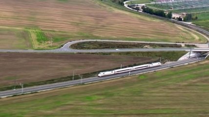 В Германии запустили новый скоростной поезд (Видео)