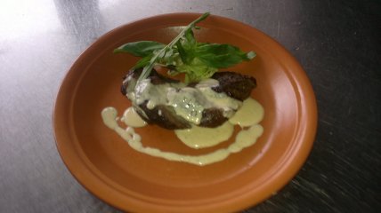 Говяже філе під коньячним соусом