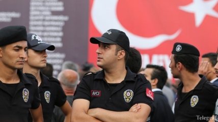 В Турции закроют больше сотни СМИ