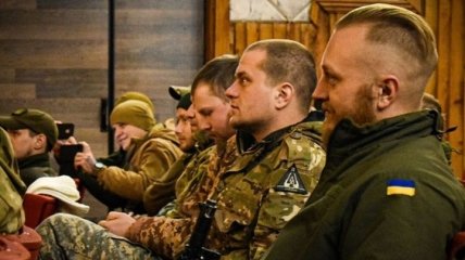Поздравление с Рождеством от украинских военных на передовой (Видео)