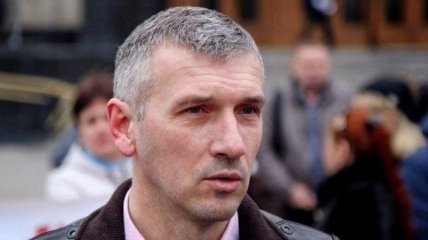 Нападение на активиста Михайлика: суд выпустил подозреваемого из СИЗО