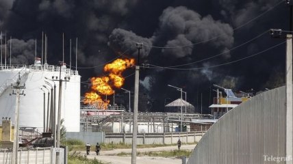 На нефтебазе под Киевом снова возобновился пожар