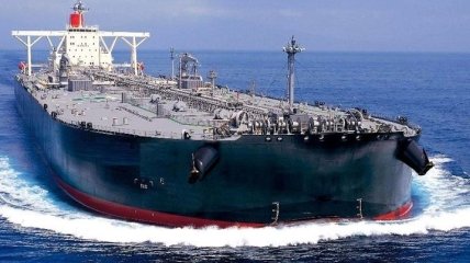 У побережья Китая затонул горящий иранский танкер